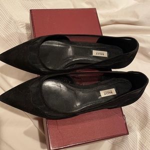 Bally Winda Flats